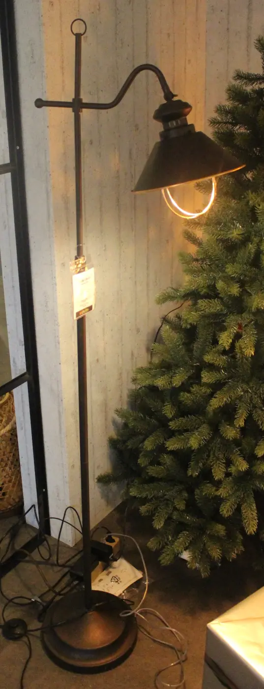 Stehleuchte 7760.. ca. 21x154x43cm