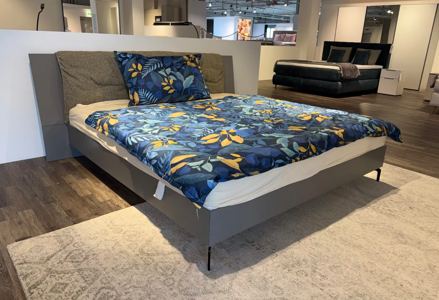 Bett Bett von Kettnaker Lack Vulkangrau matt ca. 180x200cm
