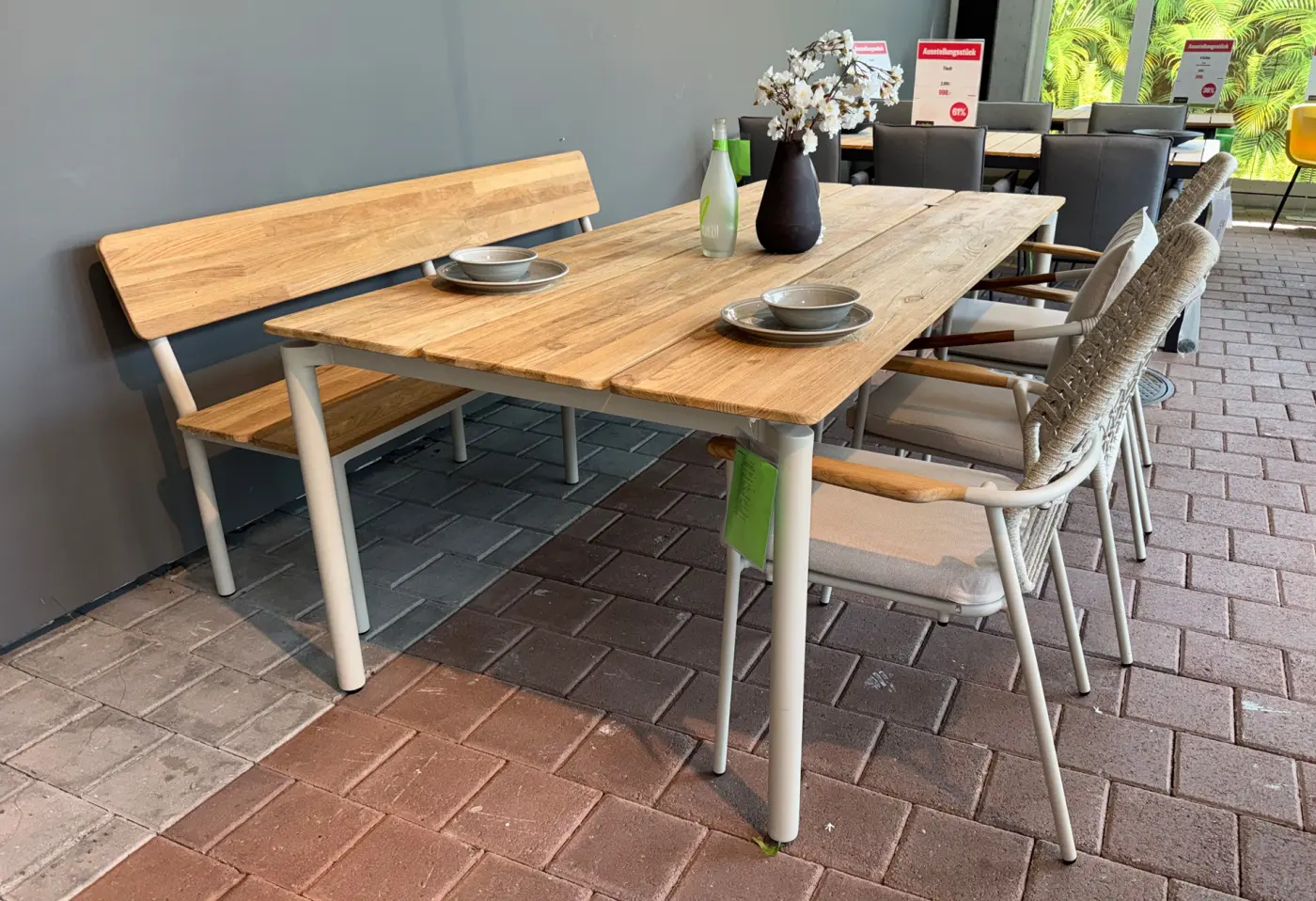 Tischgarnitur 23923.. Sand und Light-Taupe Textilen Batyline Recycling Teak