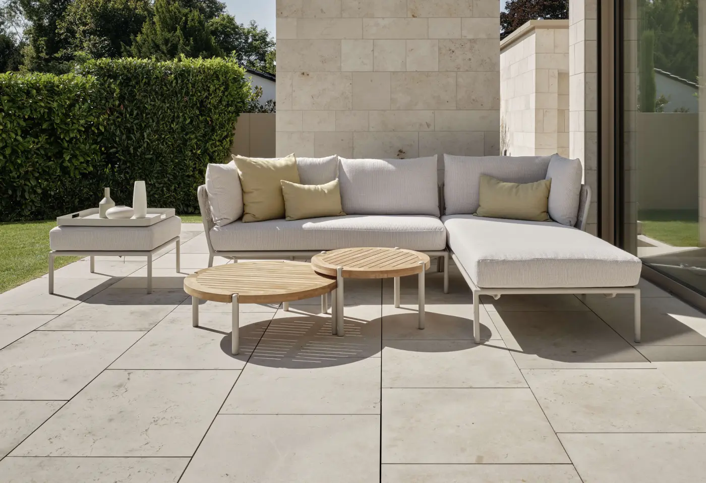 Lounge Romy Vanilla von Stern 100% Polyacryl Wetterfest