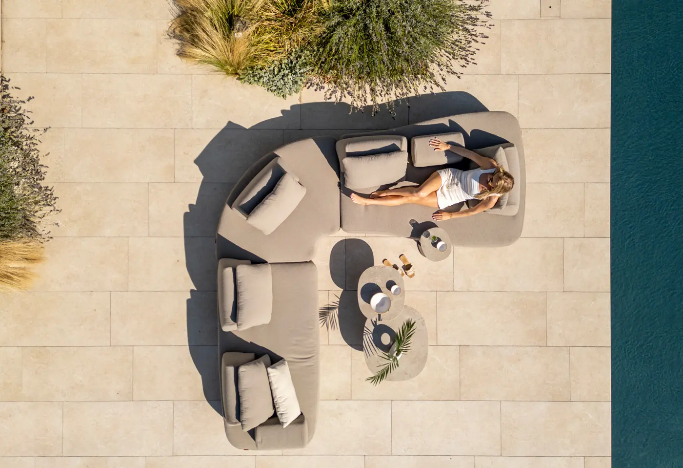 Lounge 23140.. Taupe Olefin Wetterfest