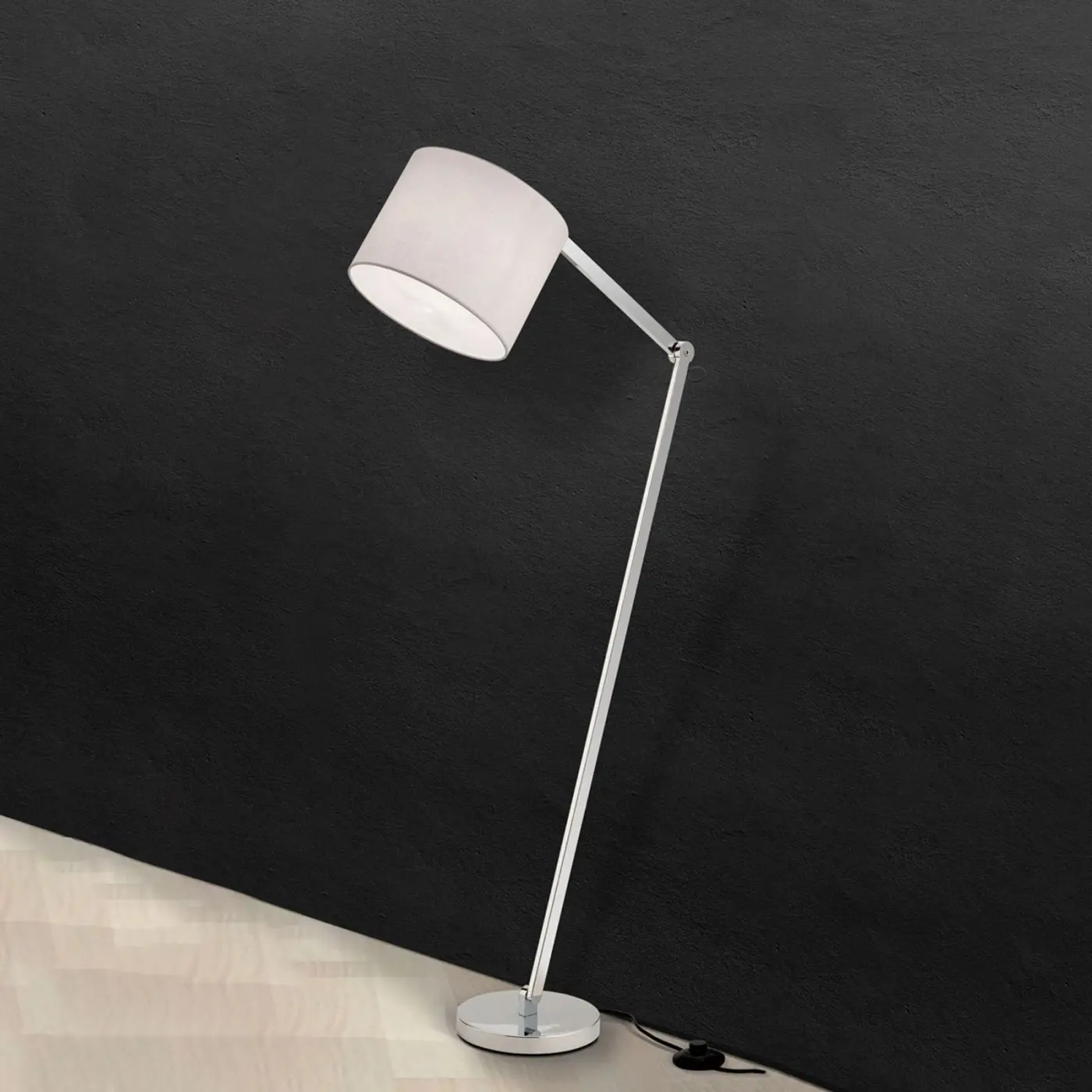 Stehlampe 7748.. Chrom, Weiss Stahl, Leinen ca. 28cm