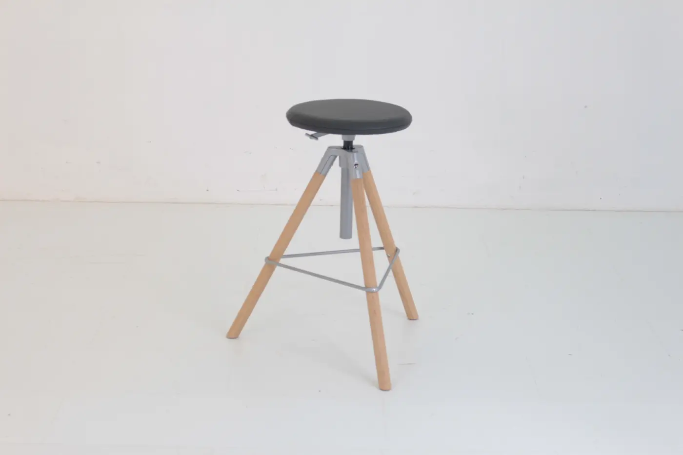 Atelierhocker 112 Grau von Girsberger Leder ca. 30x72x70cm