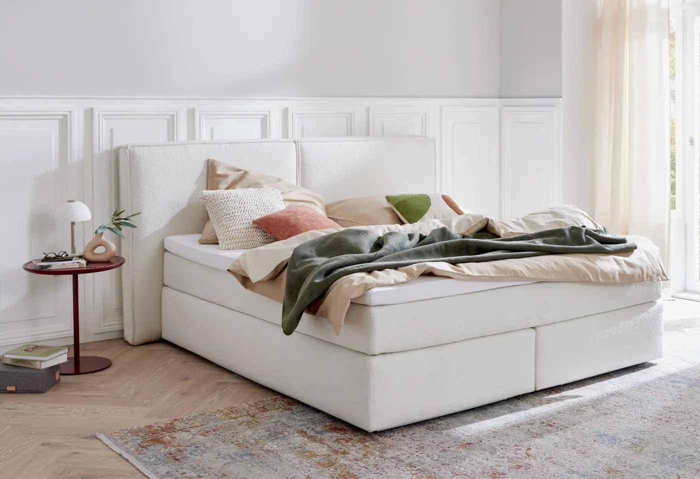 Boxspringbett 1401 von Interliving Stoff Alfor ivory 101 ca. 180x200cm