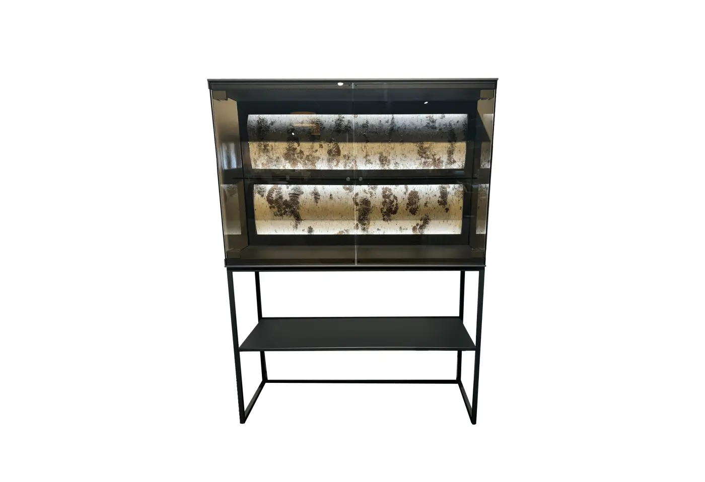 Standvitrine Altwis Kernbirke Harmaa massiv geb. lack Applikation Birkenrinde Mattglas fango ca. 118x161x39cm