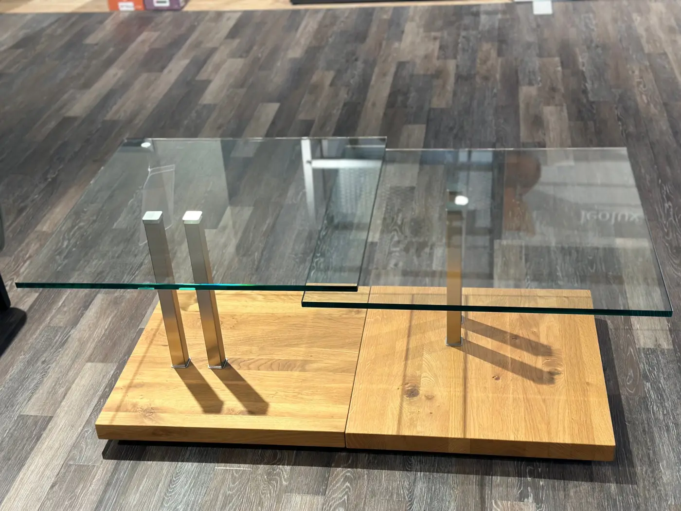 2-Satztisch 1958.. Sockel Wildeiche natur massiv ca. 60x60cm