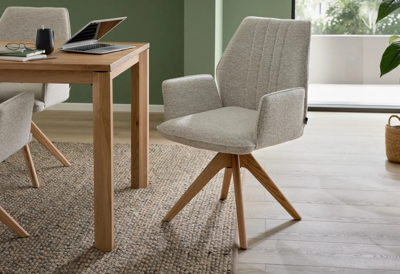 Schalenstuhl 5102 Leinen beige von Interliving Jaquard Flachgewebe ca. 57x90x60cm