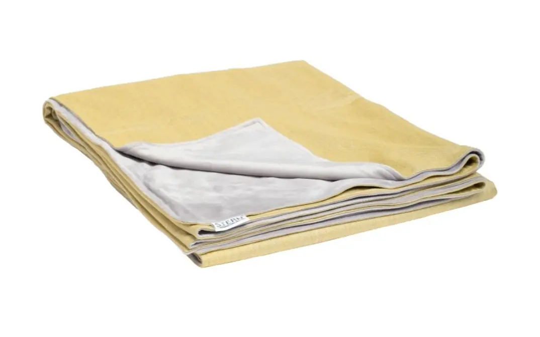 Decke 17115.5 Gelb, Rückseite hellgrau 100% Polyacryl, Rückseite 100% Polyester ca. 200x156cm Decke 17115.5 Gelb, Rückseite hellgrau 100% Polyacryl, Rückseite 100% Polyester ca. 200x156cm