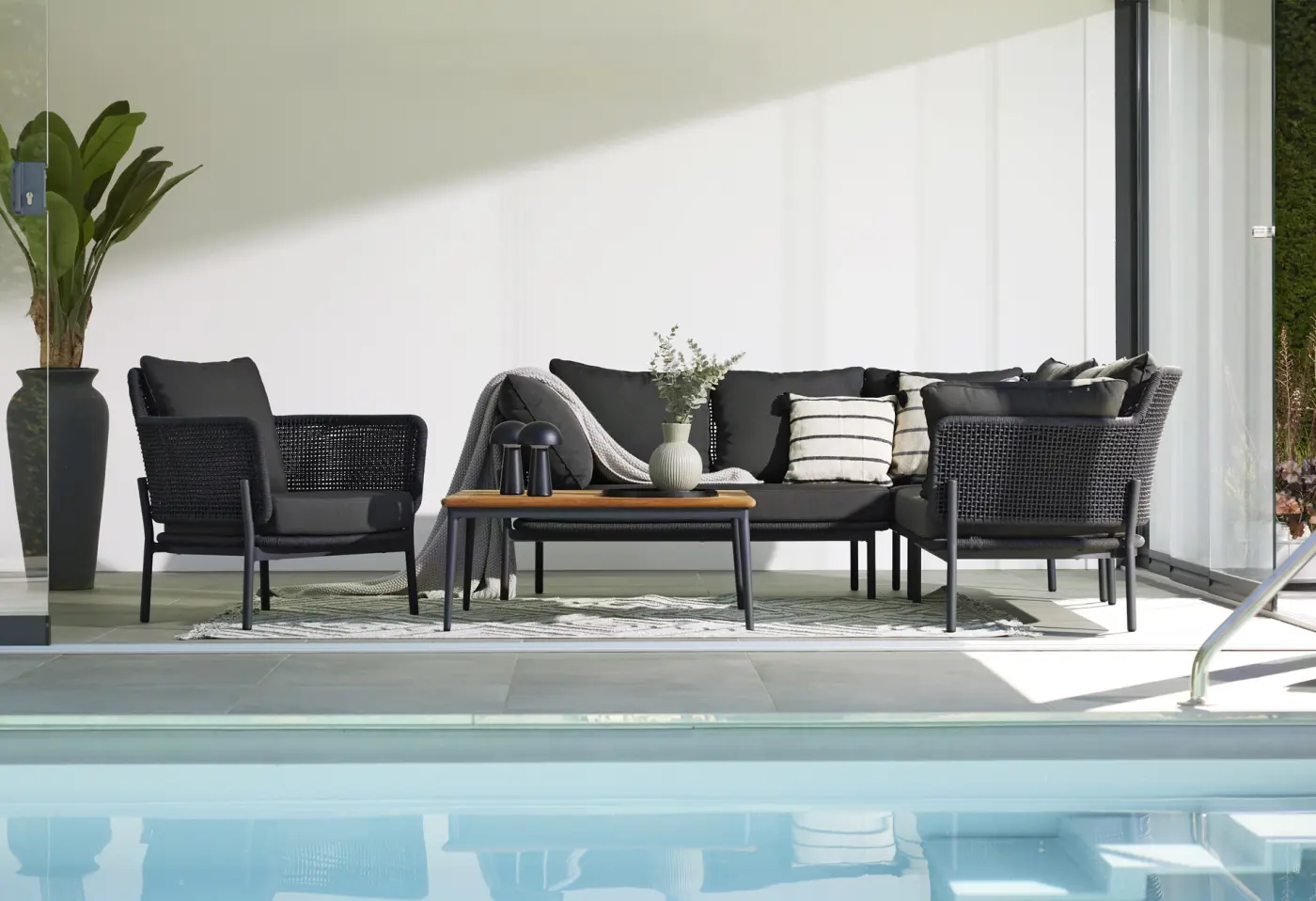 Lounge 7005 Anthrazit von Interliving Southend in Dunkelgrau Kordelflechtung ca. 160x160x76x78cm