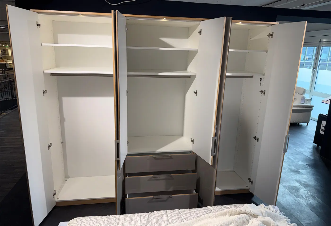 Drehtürenschrank 1210 von Interliving ca. 269,2x229,2x59,5cm