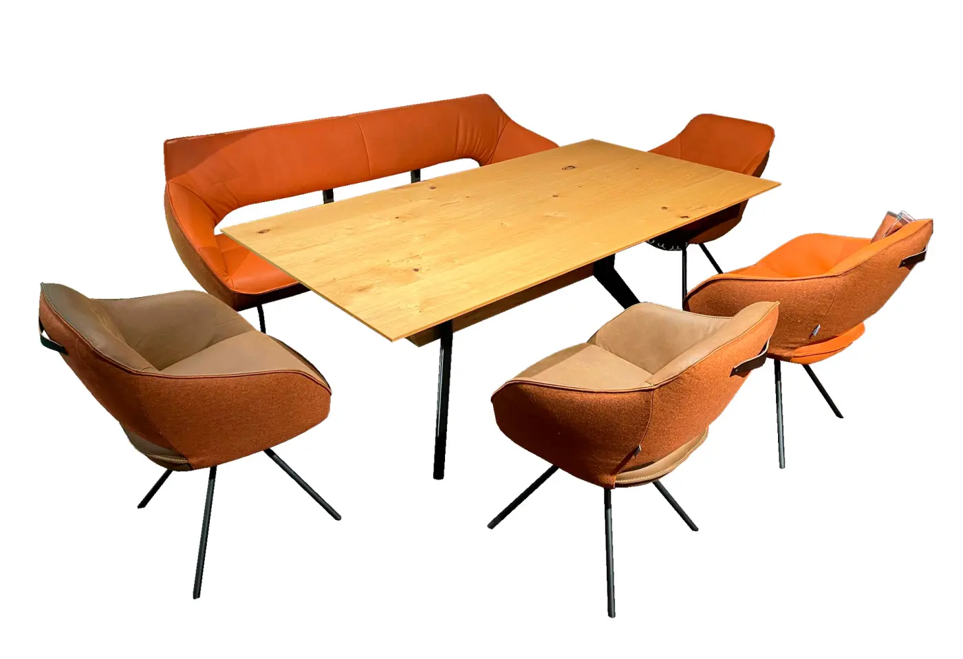 Tischgarnitur: Tisch T5002, Bank Brendo und Sessel SASX von Koinor