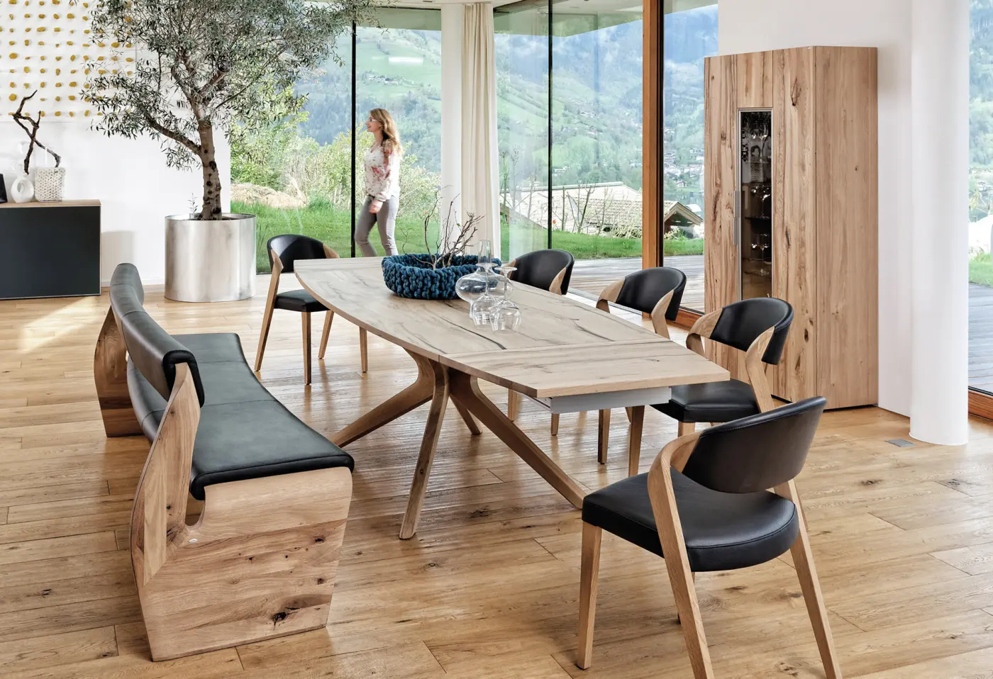 Sitzbank V-Alpin von Voglauer Leder Eiche Altholz ca. 227x84x69cm