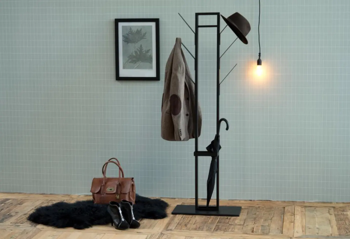 Kleiderständer 6497.1. Schwarz matt Stahl pulverbeschichtet ca. 56x165x28cm