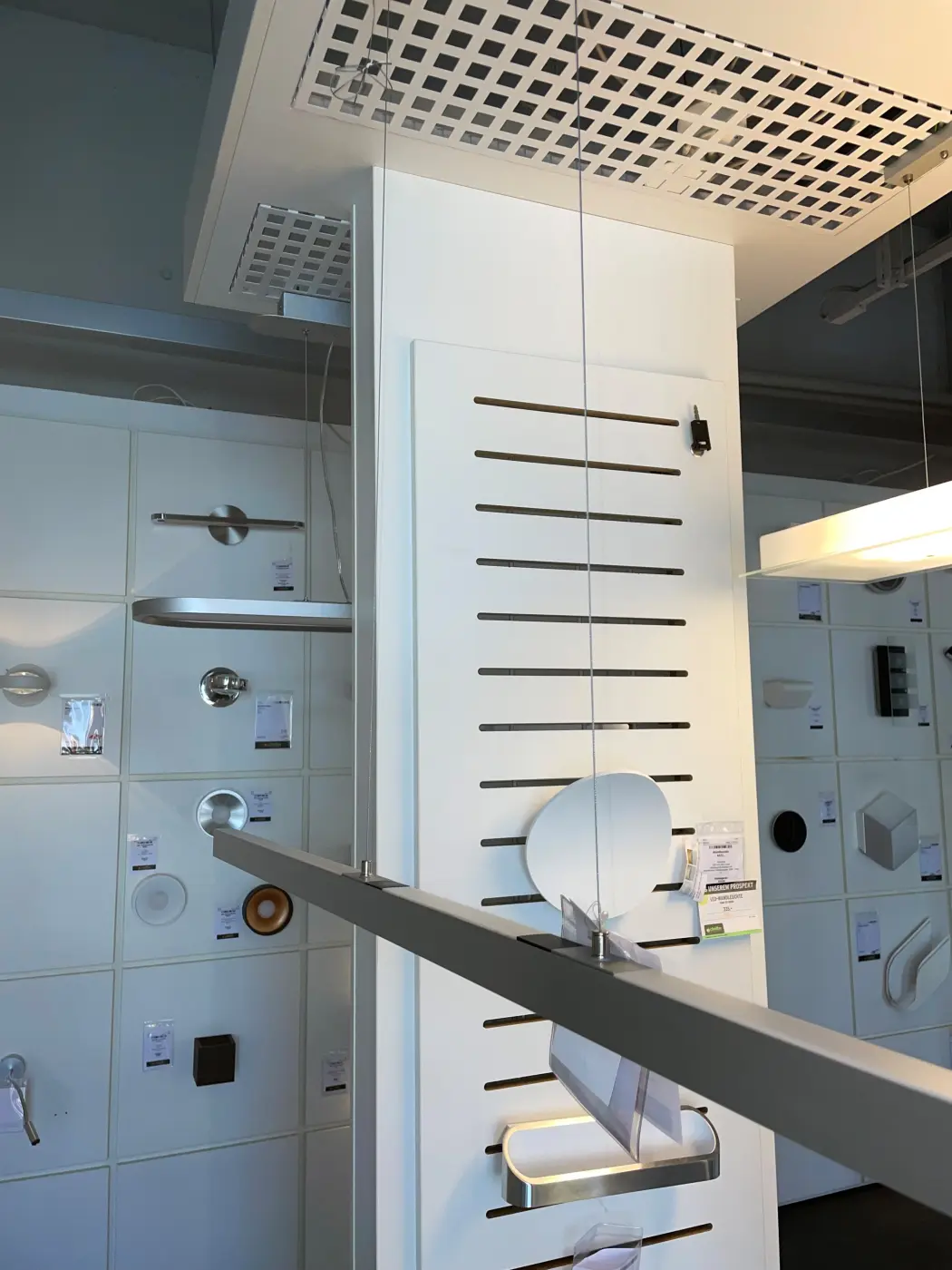 LED-Pendelleuchte 6478.. Aluminium matt ca. 159x3,3x3,3cm