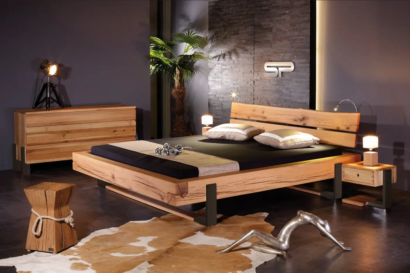 Kufen-Balken-Bett 6462.1 Sumpfeiche geölt, Eisen schwarz patiniert ca. 180x200cm