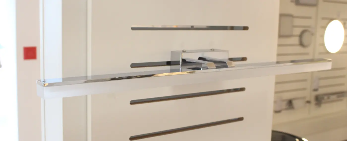 LED-Wandleuchte 11273.. Chrom Metall ca. 75x5x10cm