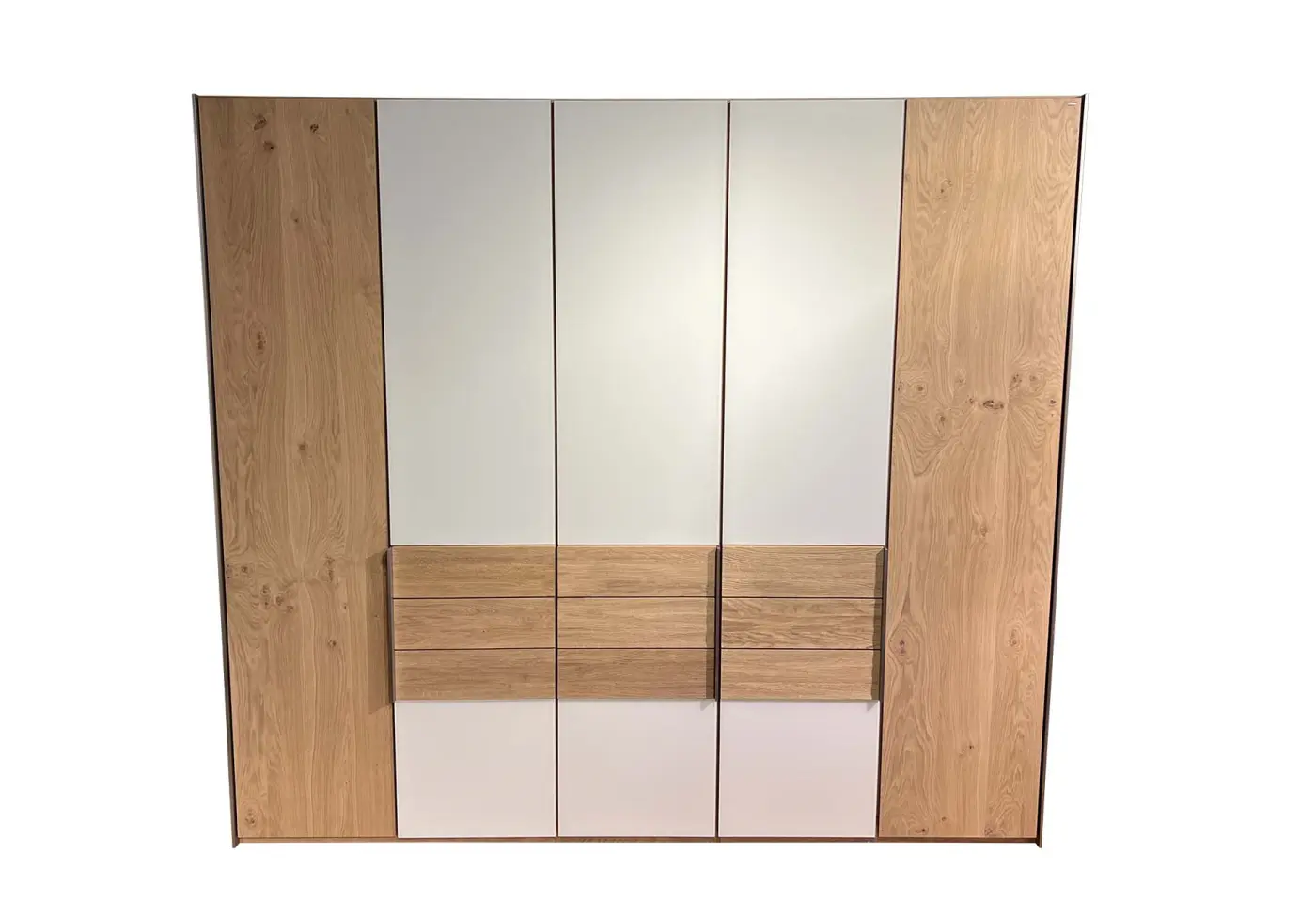Drehtürenschrank Vmontanara sleeping von Voglauer Wildeiche geölt, Glas optiwhite ca. 252x226x63cm