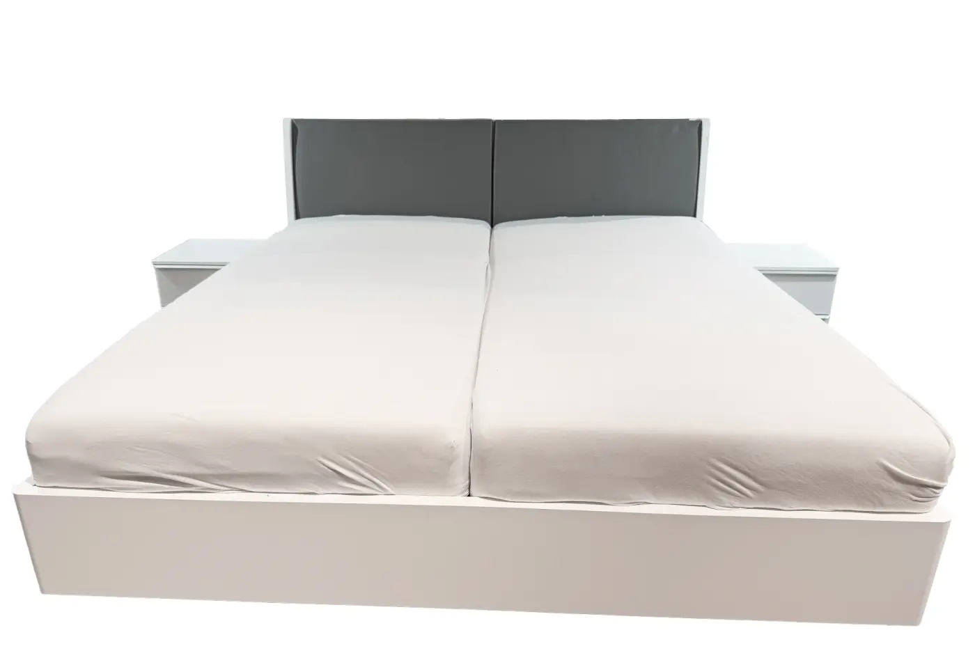 Bett mit Nachttischen 23731.. Polarweiss, Weissglas, Seidengrau Leder Nachbildung ca. 180x200cm