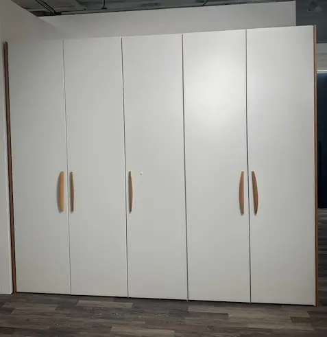 Drehtürenschrank 17157.. ca. 252,8x220x58,5cm