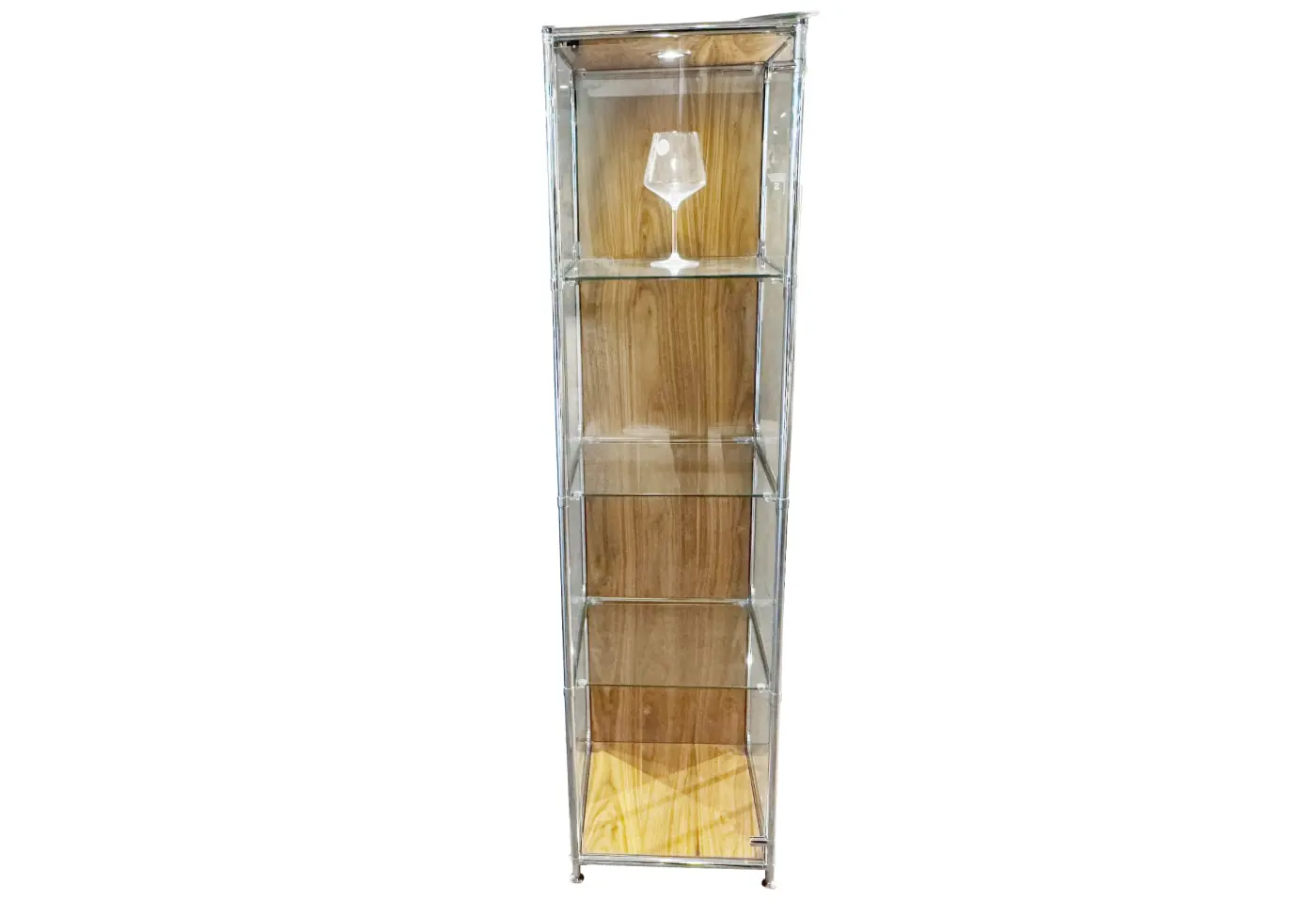 Vitrine Celton 0510 von MAB Tür, Seiten und Tablar Celton 0510 von MAB Tür, Seiten und Tablare in Klarglas, Boden Rückwand, Deckel in Amerik. Wildnussbaum Furnier, ca. 40x160x40cm