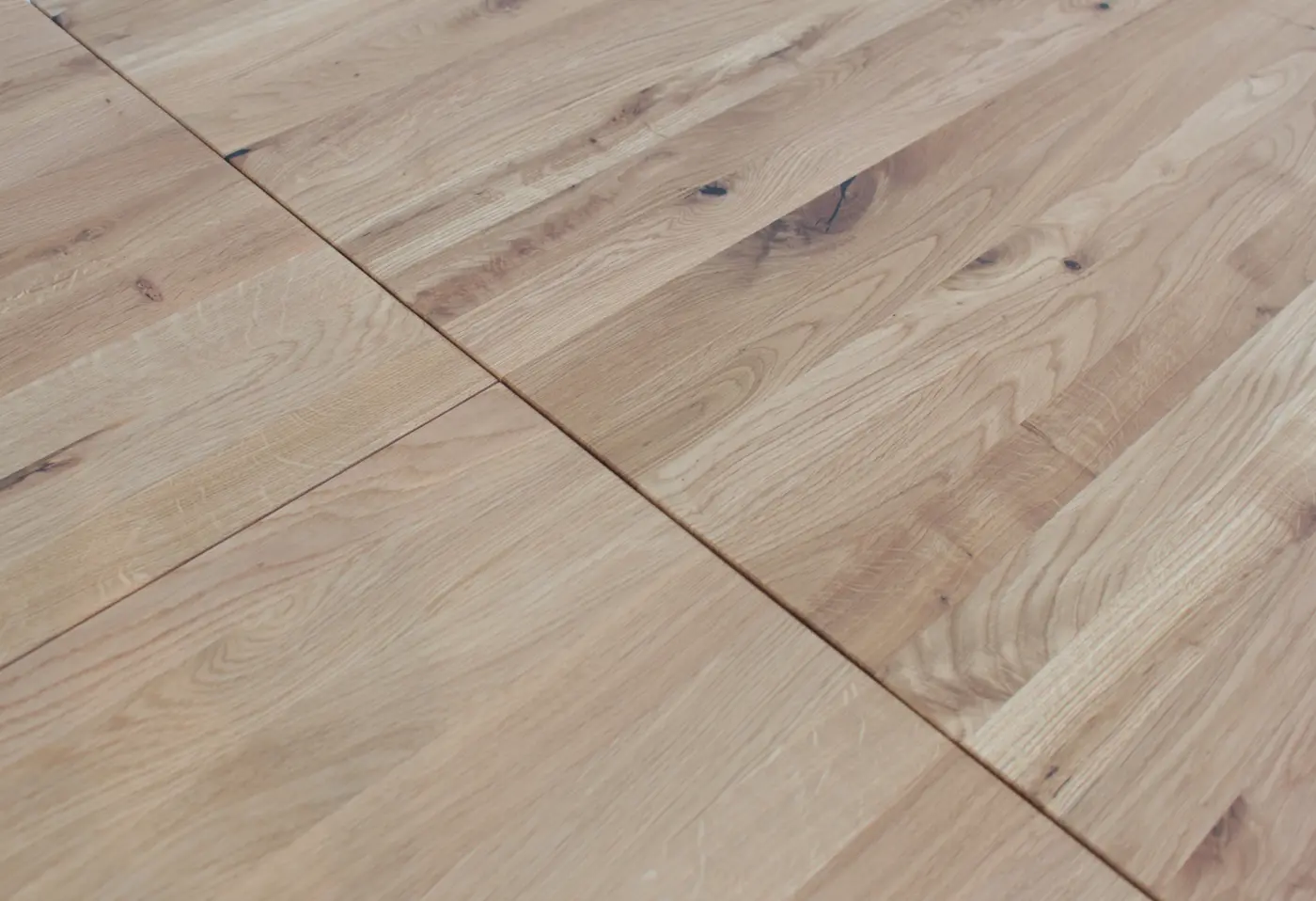 Ausziehtisch 23785 Eiche rustikal, massiv, geölt ca. 180x100x77cm